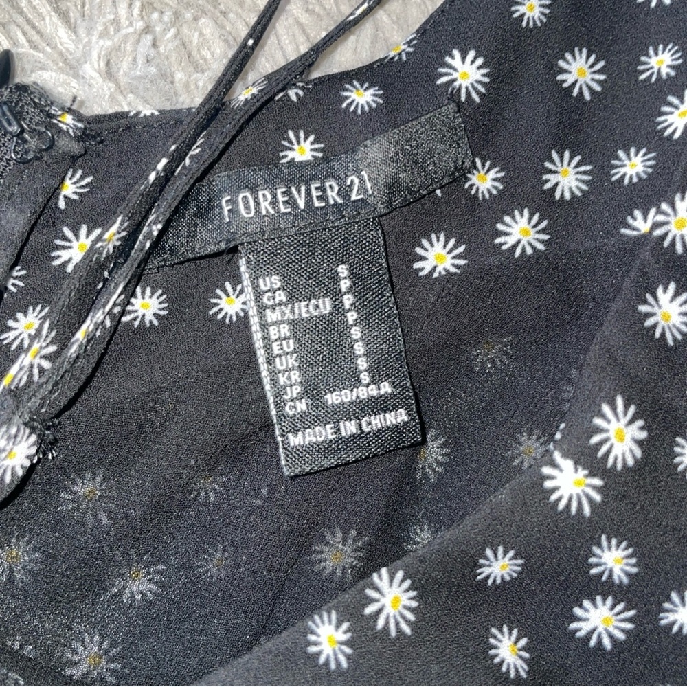 Forever 21 Black Ditsy Floral Daisy Tiered Mini Dress Size Small Spaghetti Strap - Picture 2 of 7